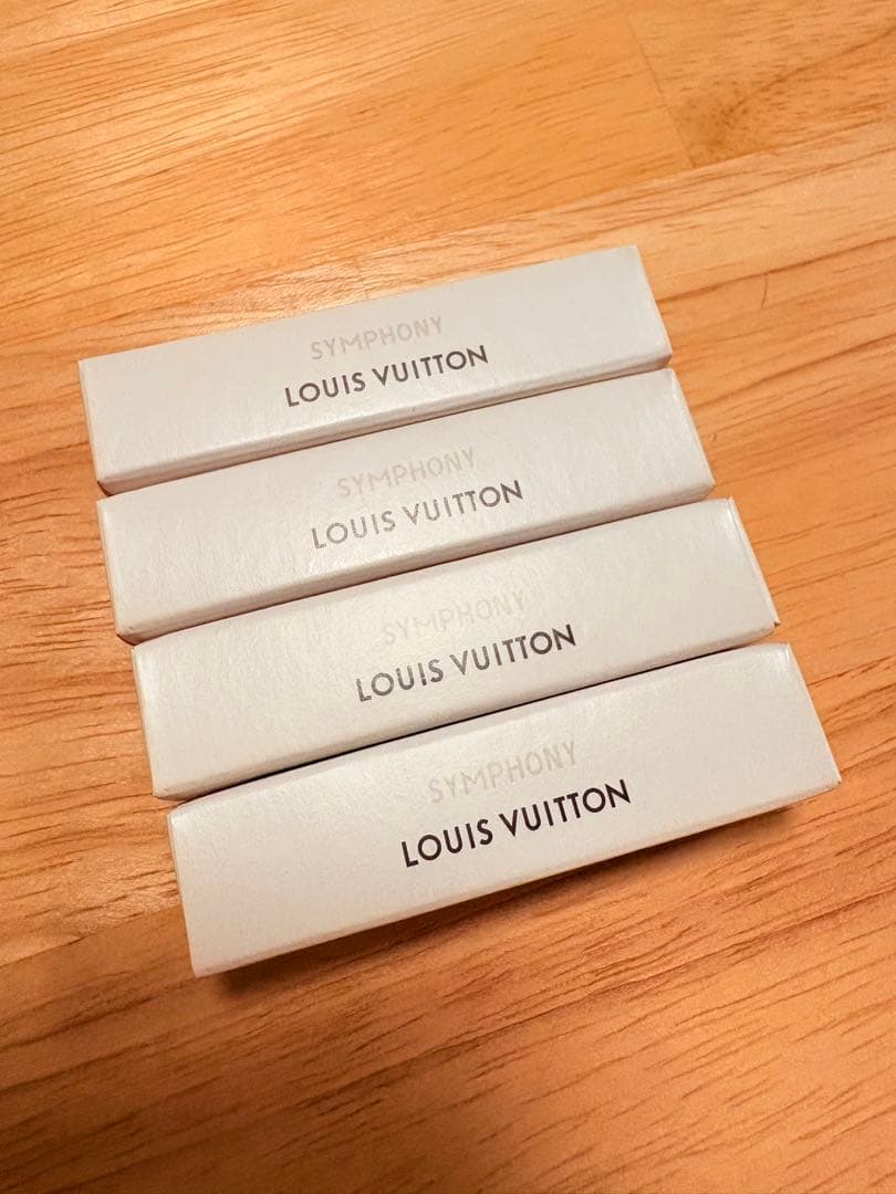 新品ルイヴィトンヴィトン 香水　シンフォニー❤️パルファン　2ml✖️4本