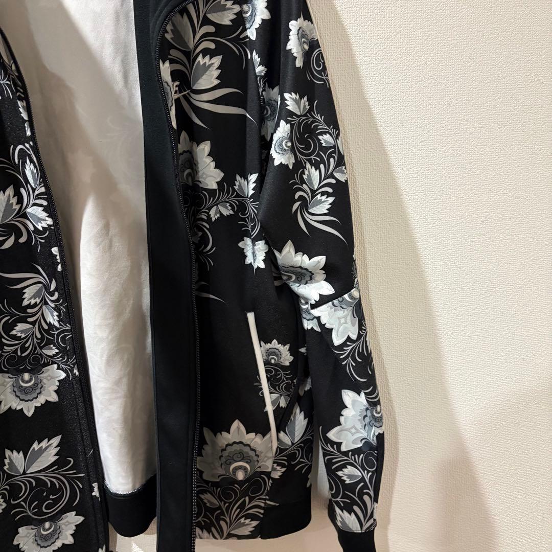 【REN様】NIKEフローラルジップアップジャケット 黒/白