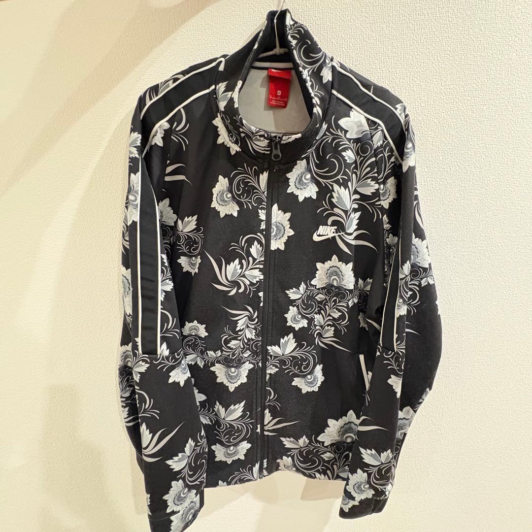 【REN様】NIKEフローラルジップアップジャケット 黒/白