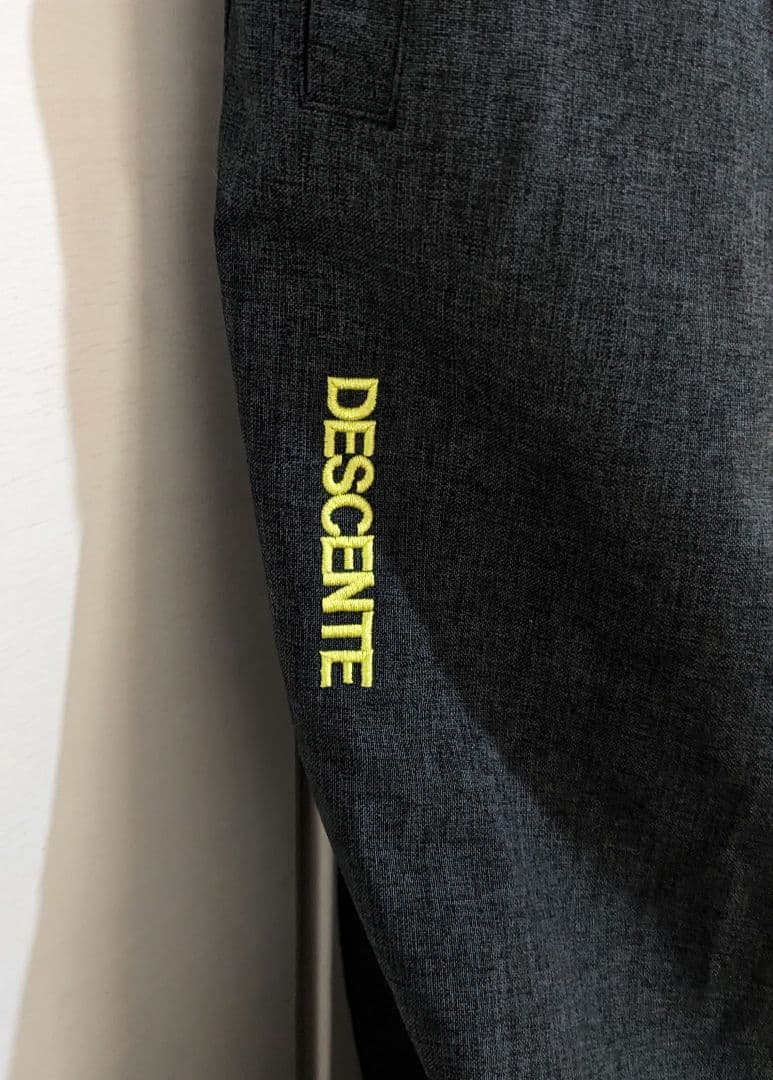 DESCENTE スノーボードウェア 140 - 160 サイズ調整機能付き