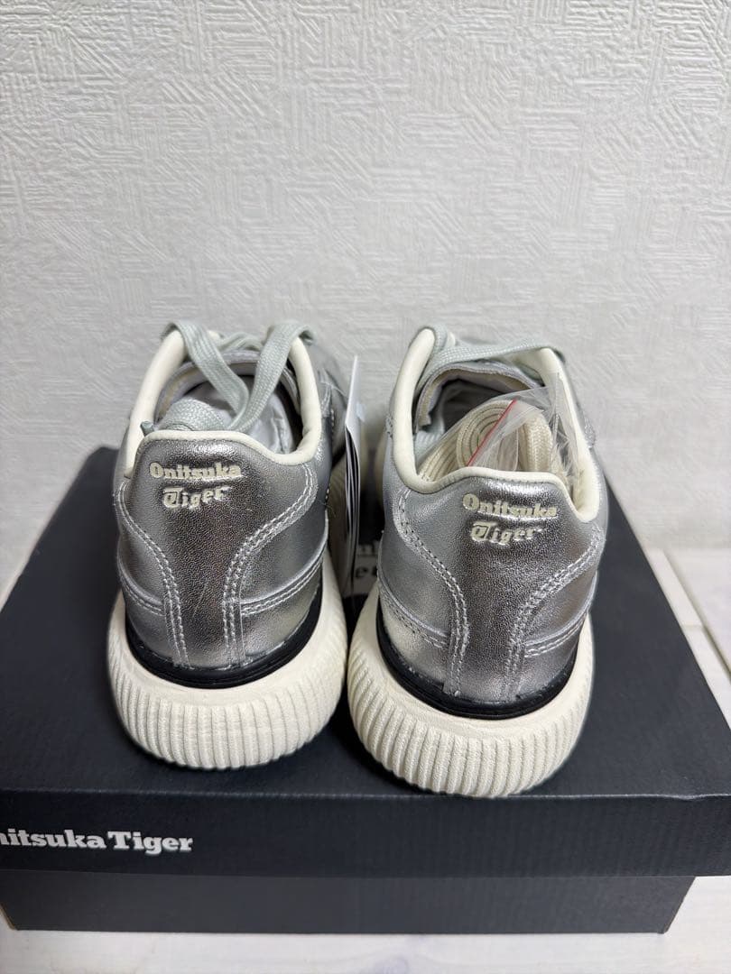 【★新品未使用品★ オニツカタイガー】 デレシティ シルバー