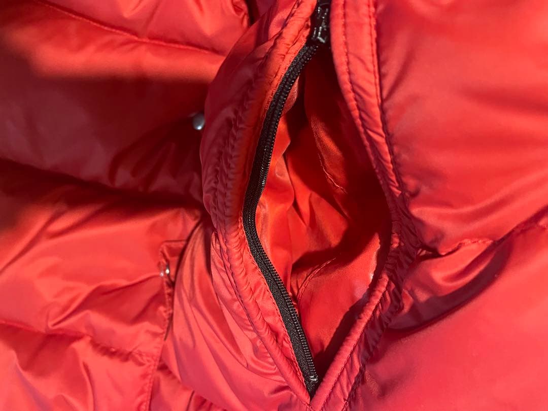 美品 モンクレール 赤 ダウンベスト MONCLER