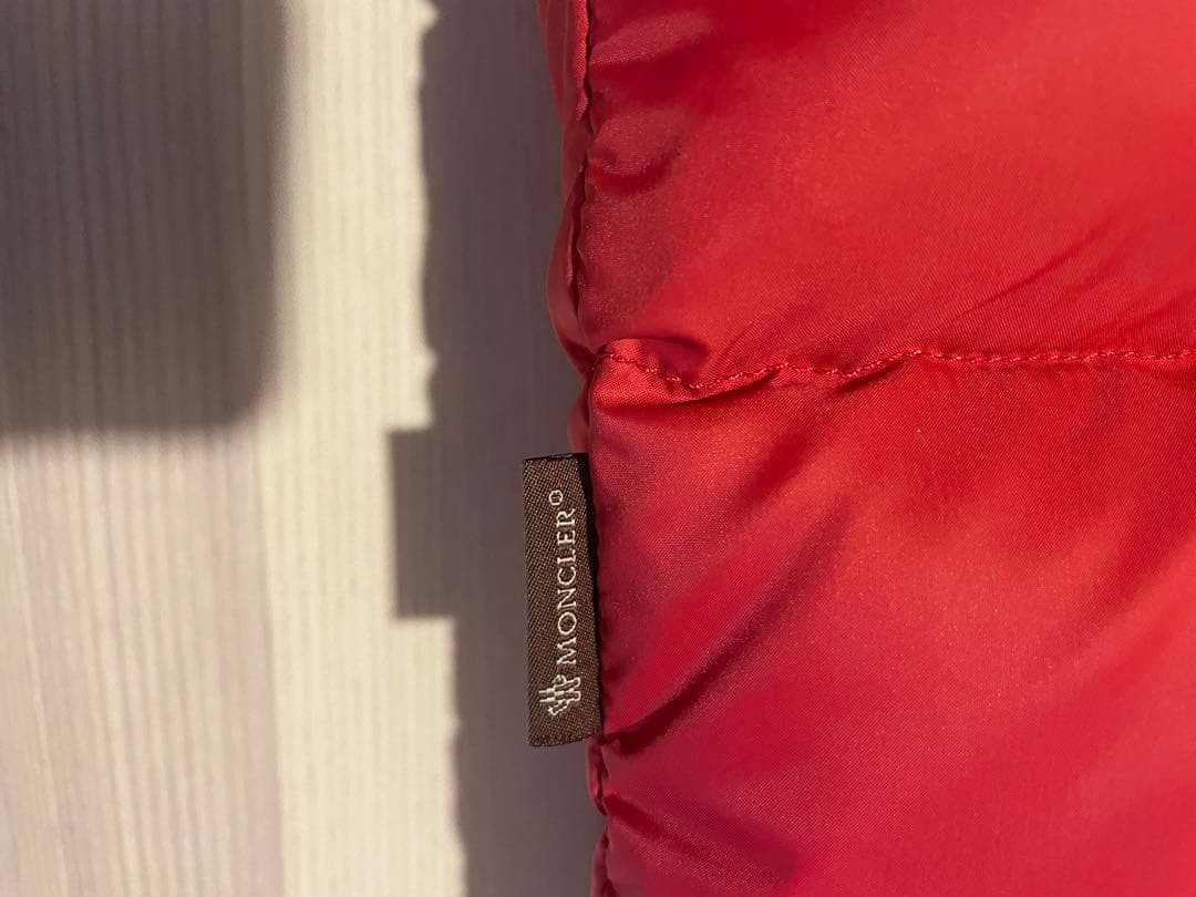 美品 モンクレール 赤 ダウンベスト MONCLER