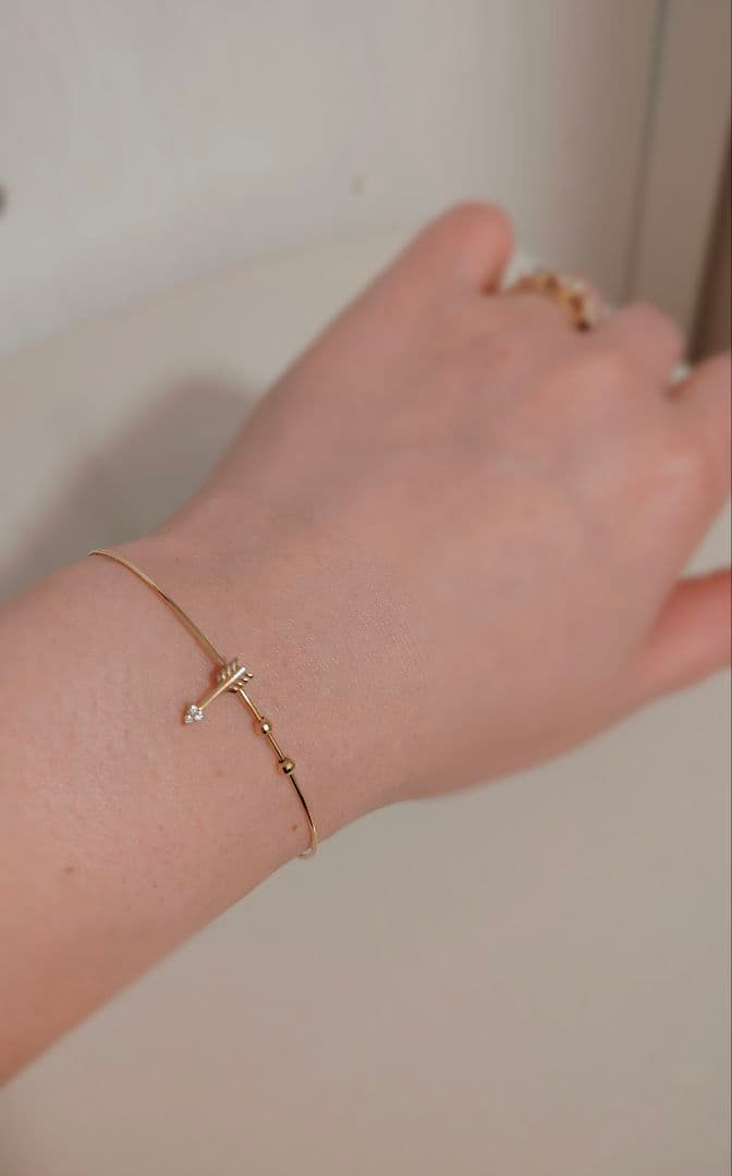 Ｋ18 バングル agete ダイヤ K10 アロー 弓矢モチーフ