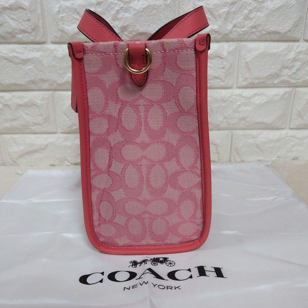 バッグ COACH Dempsey totebag Signature pink