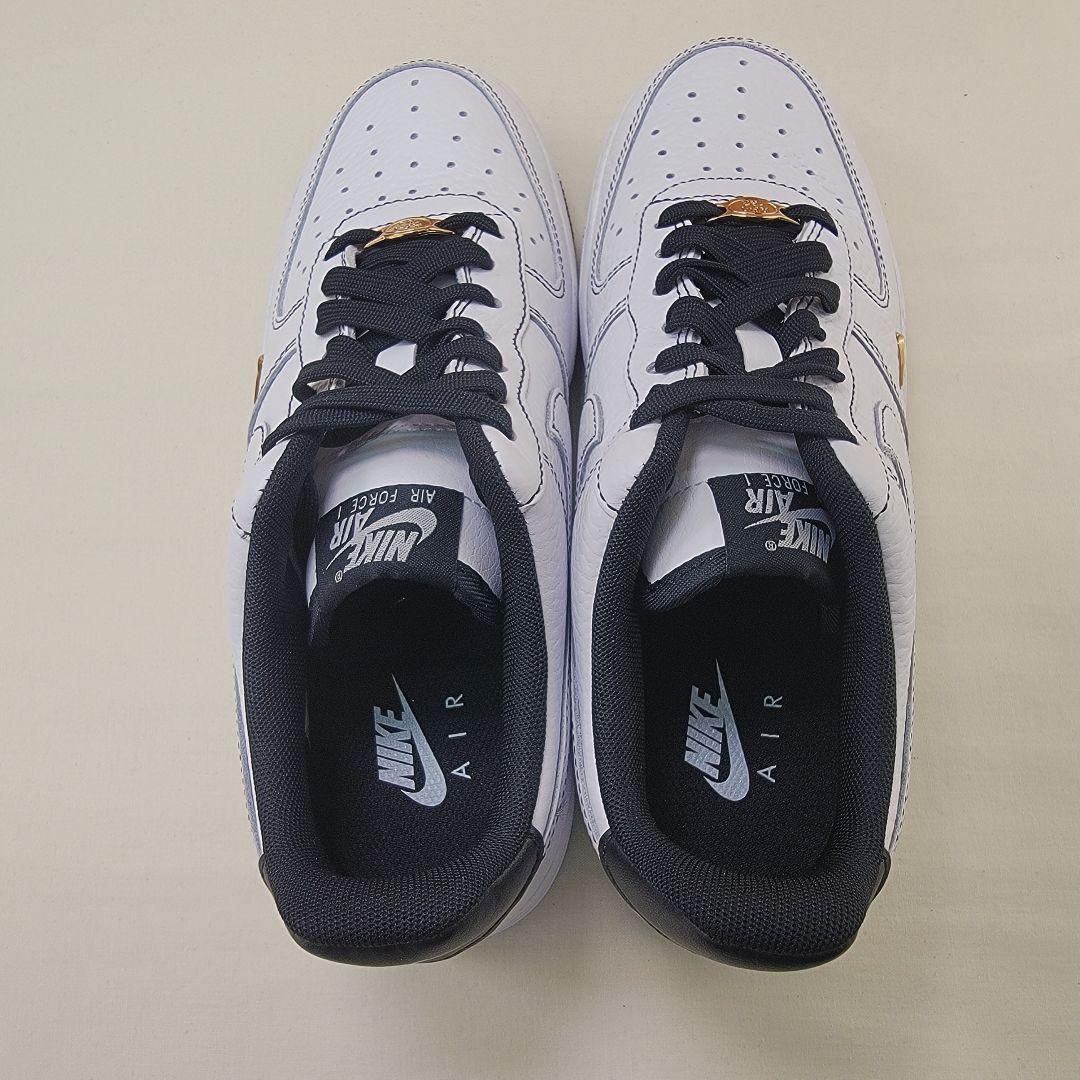 ナイキ ウィメンズ エアフォース1 '07 ミニジュエル 24.5cm