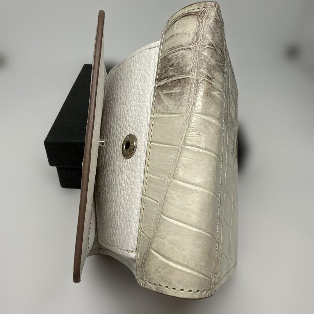 L. さん専用男女兼用クロコダイルレザー 二つ折り財布 ホワイト