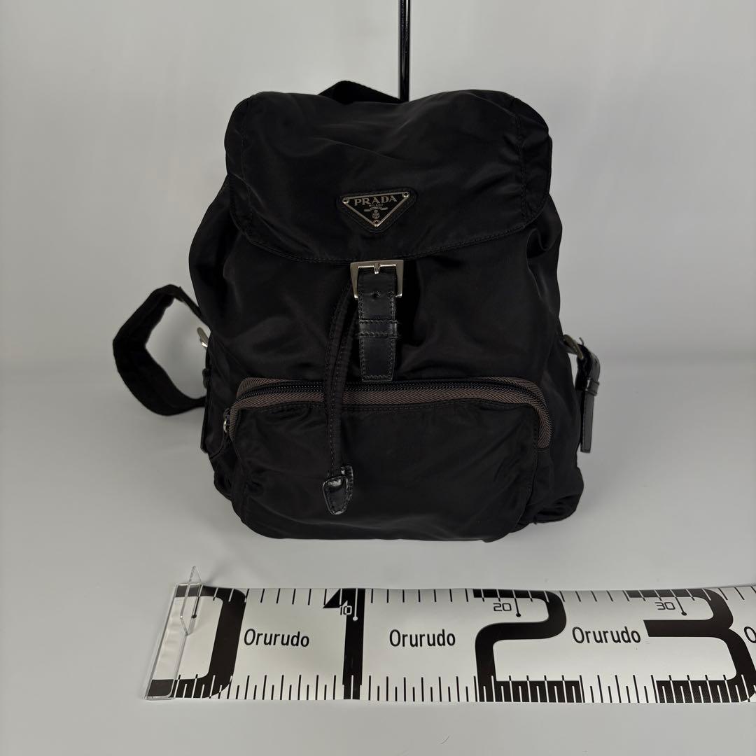 プラダ　テスート　リュック　バックパック　黒　三角ロゴ　ナイロン　レザー