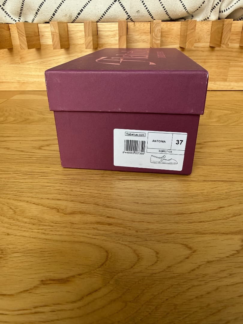 新品　Flabelus Antonia ベルベットシューズ　37