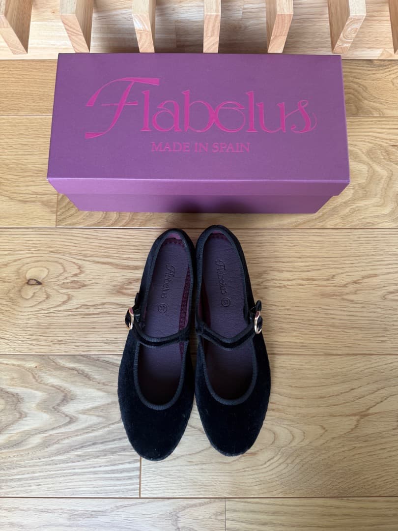 新品　Flabelus Antonia ベルベットシューズ　37