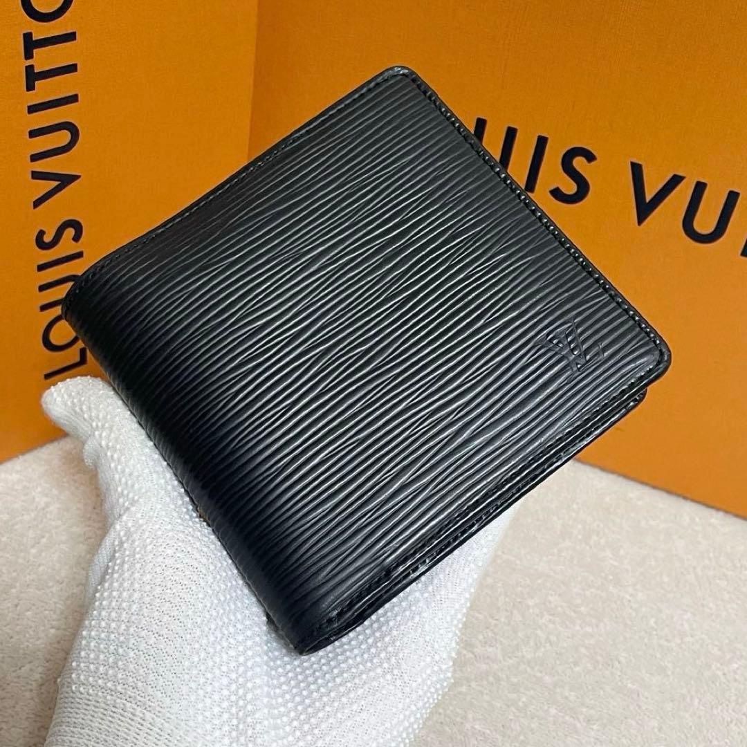 【ほぼ未使用】ルイヴィトン　エピ　二つ折り財布　エピ ポルトフォイユ マルコ