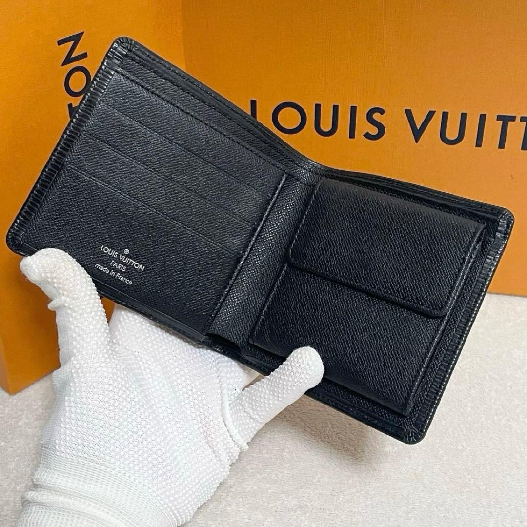 【ほぼ未使用】ルイヴィトン　エピ　二つ折り財布　エピ ポルトフォイユ マルコ