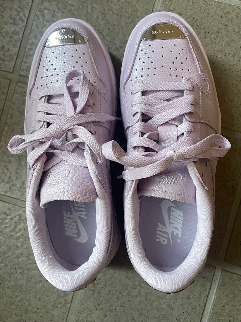 Nike ウィメンズエアジョーダン　1ブルックリン24cm