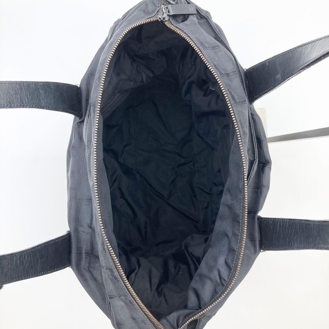 もこ CHANEL ブラック シャネル ニュートラベルライン トートバッグ