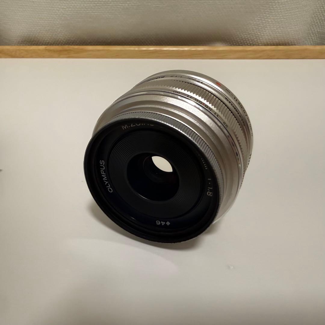 m.zuiko 17mm f1.8 シルバー