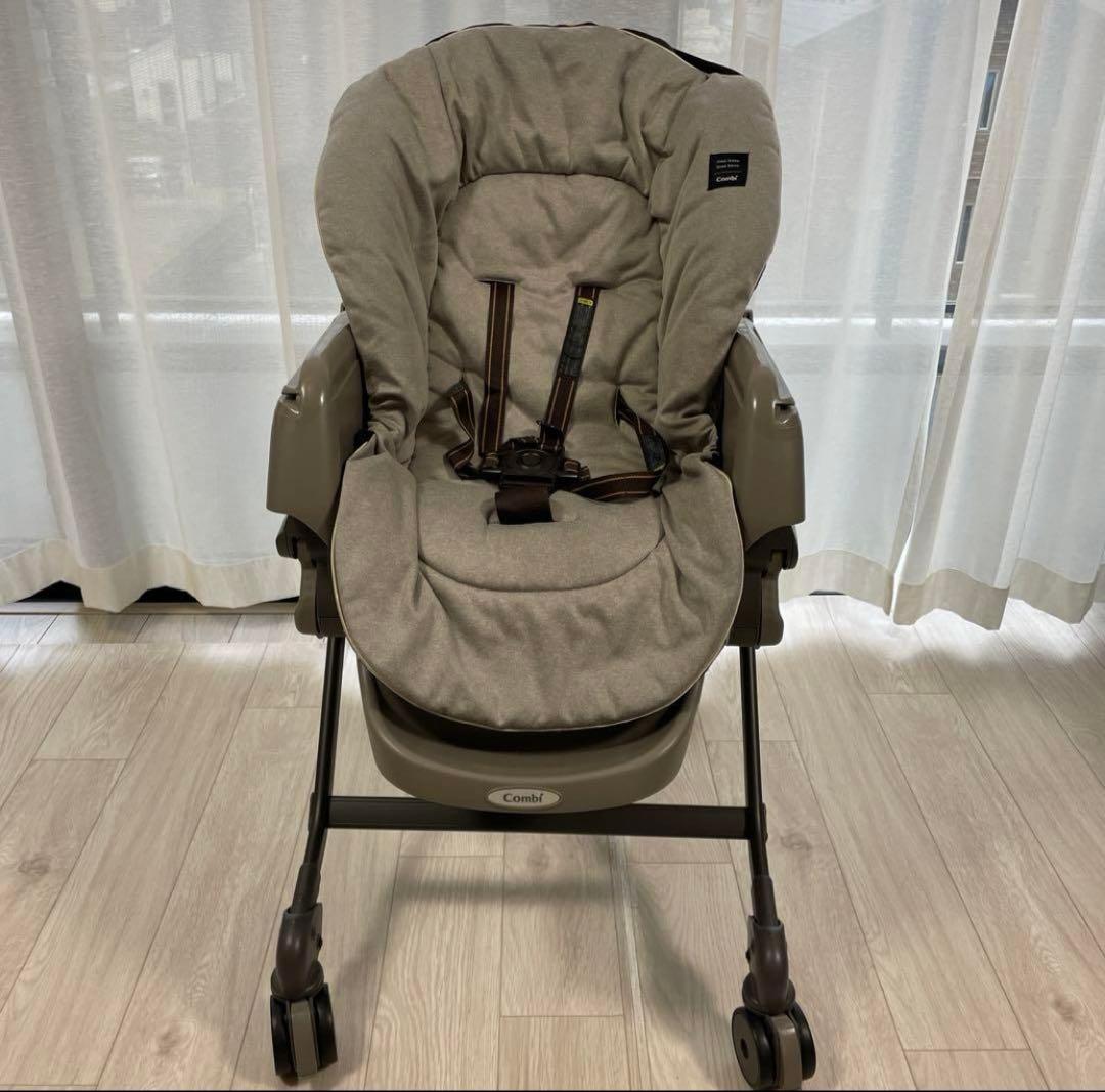 【良品】Combi コンビ　ネムリラAT BEDI オートスイング　電動