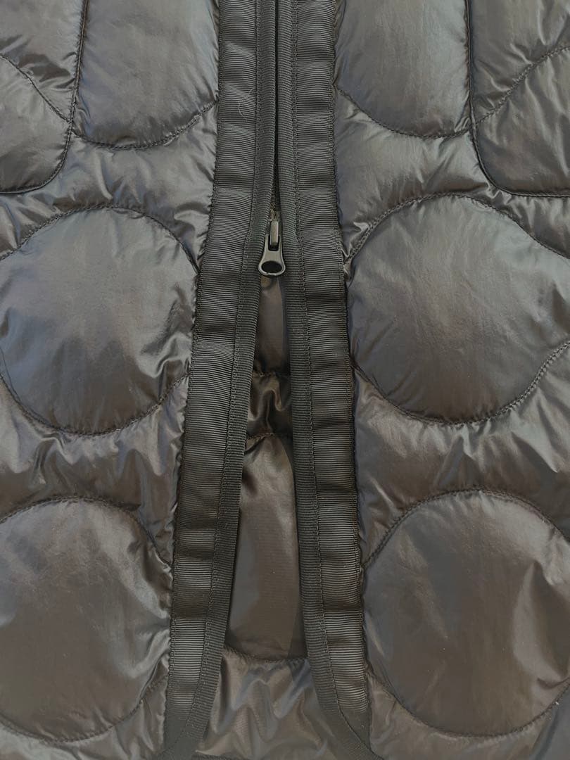 ほぼ未使用！UNIQLO×Theoryウルトラライトダウンベスト　XL