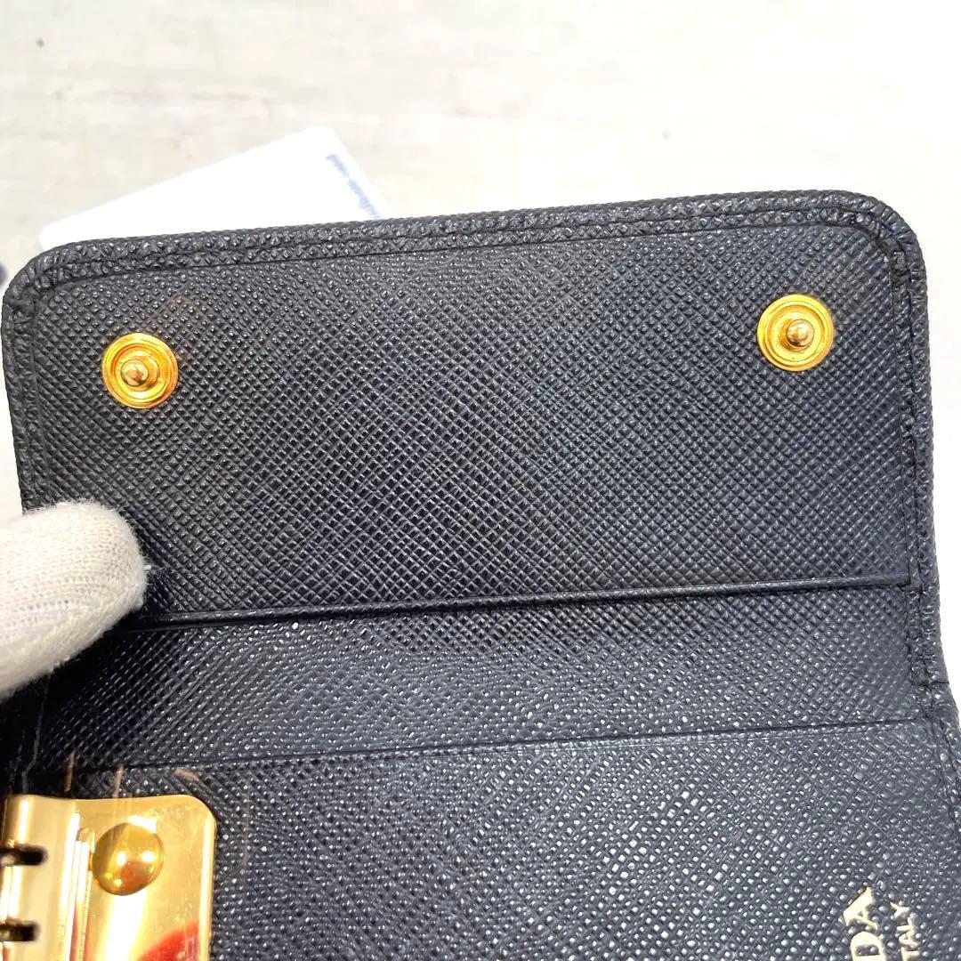 極美品　PRADA キーケース　ギャランティカード付き