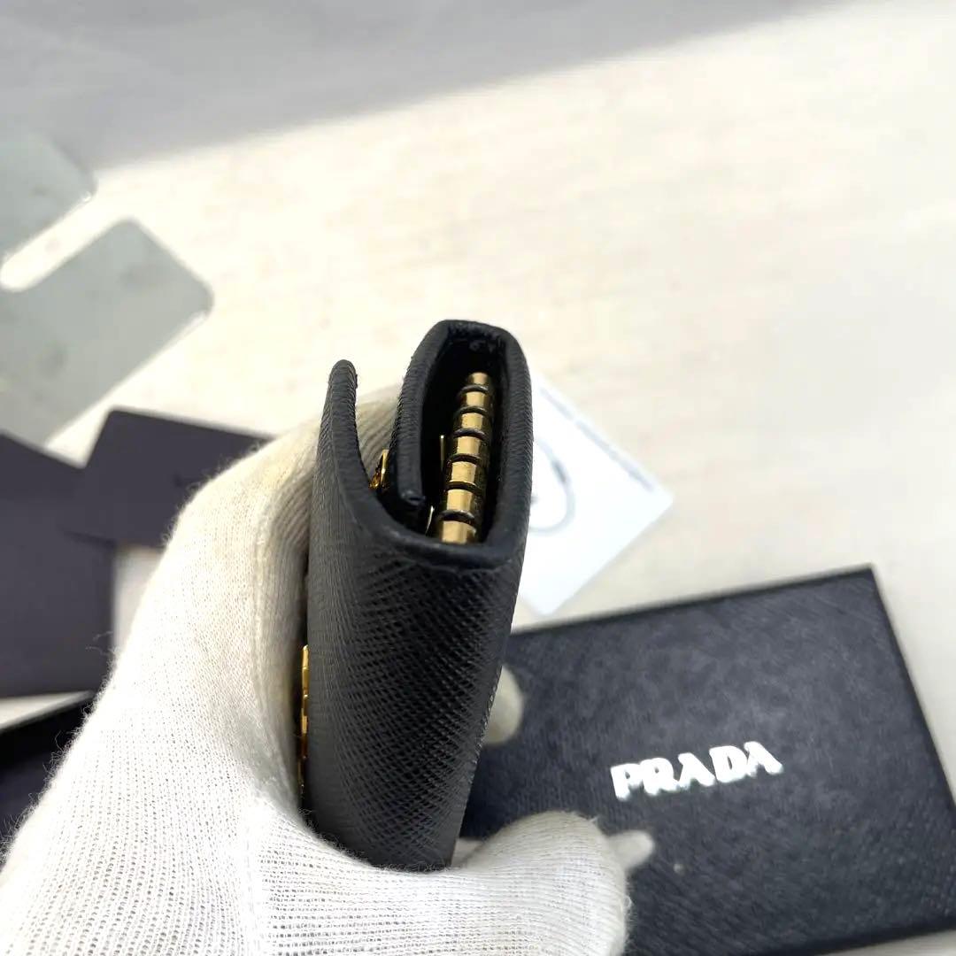 極美品　PRADA キーケース　ギャランティカード付き