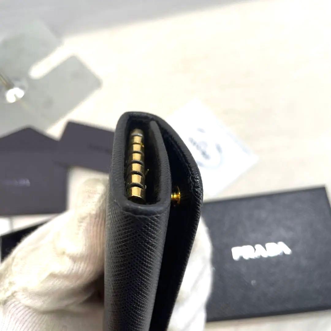 極美品　PRADA キーケース　ギャランティカード付き