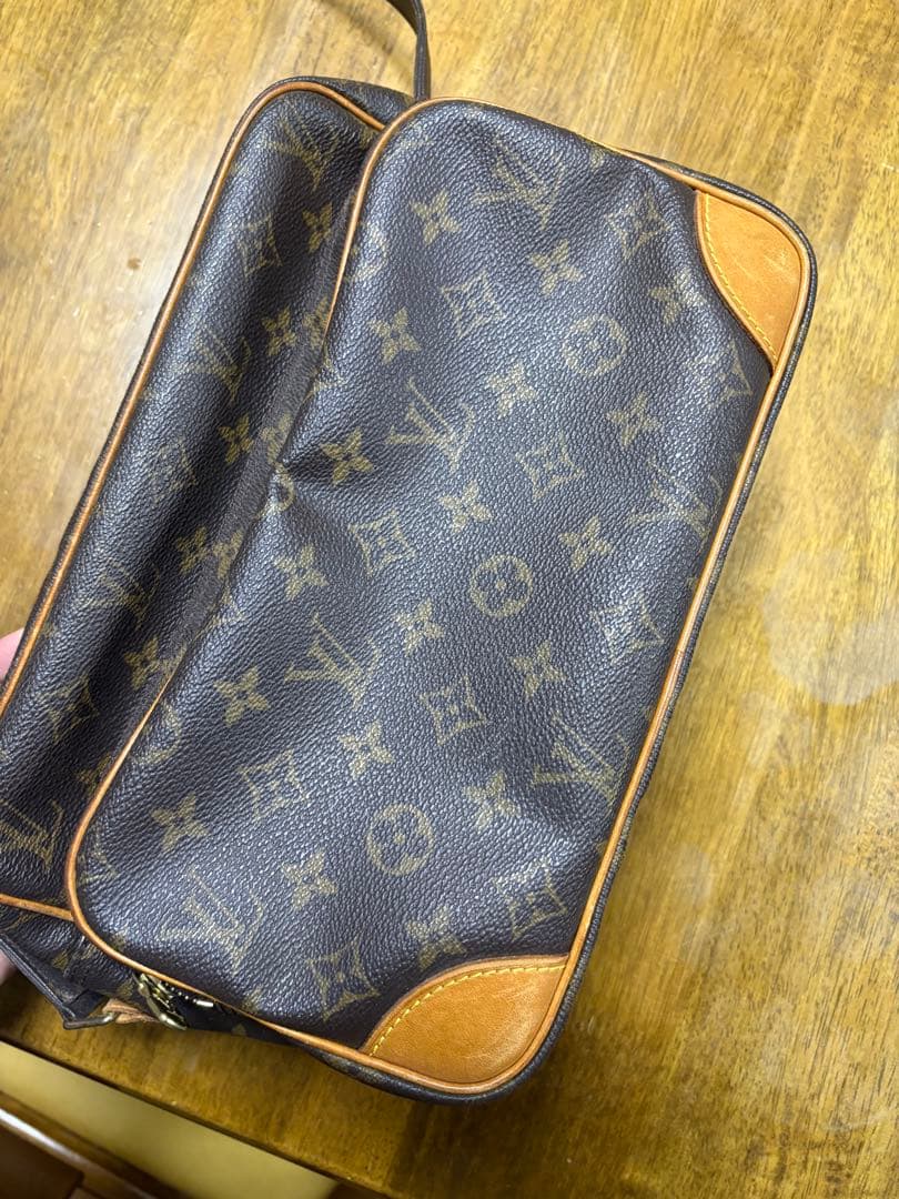 Louis Vuitton ナイル　ショルダーバッグ ブラウン
