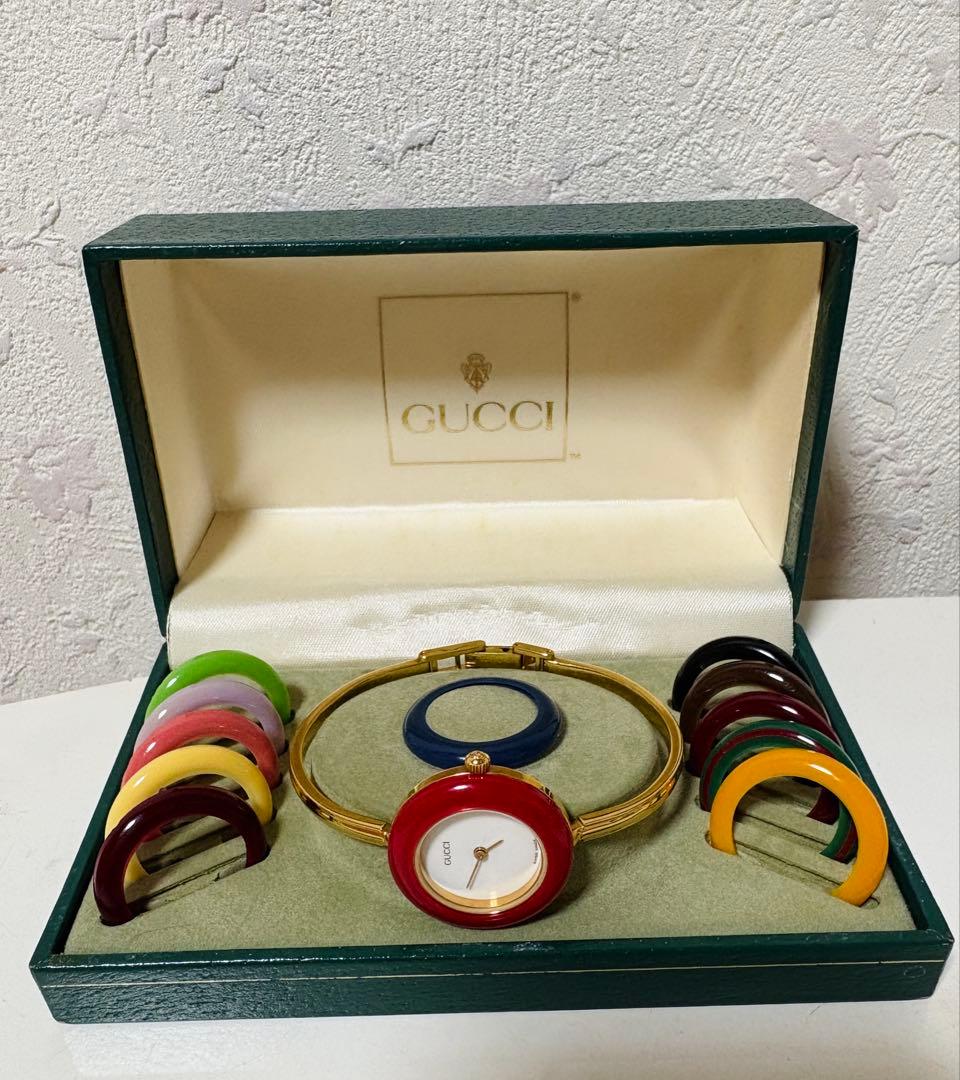 GUCCI チェンジベゼル バングルウォッチ アナログ腕時計・稼働品