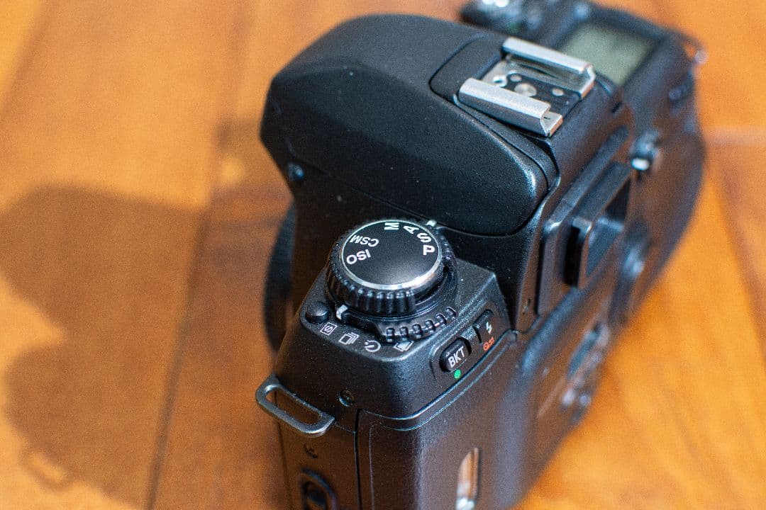 Nikon F80D フィルム一眼レフカメラ