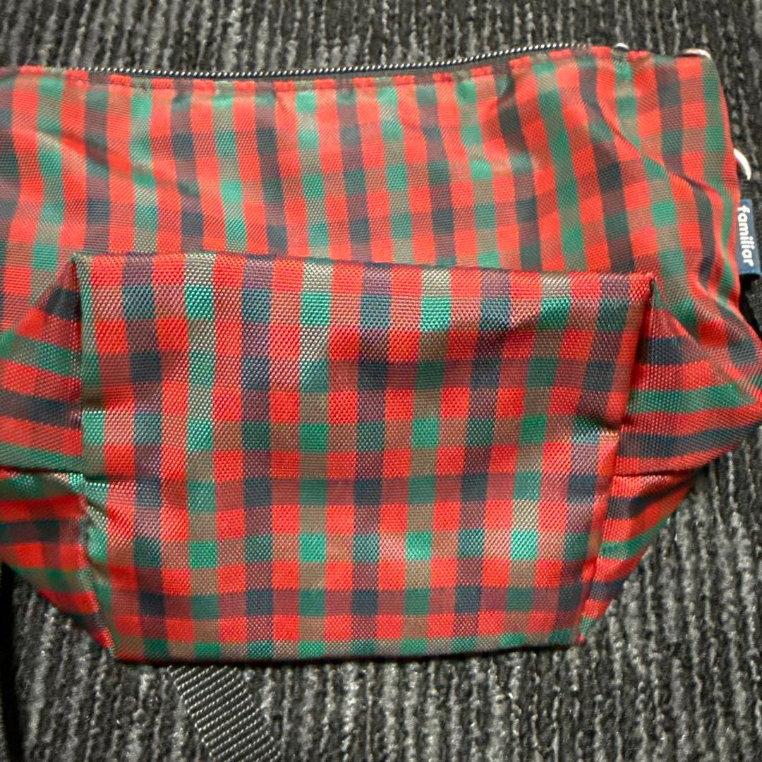 familiar チェック柄ショルダーバッグ　舟形ポシェット