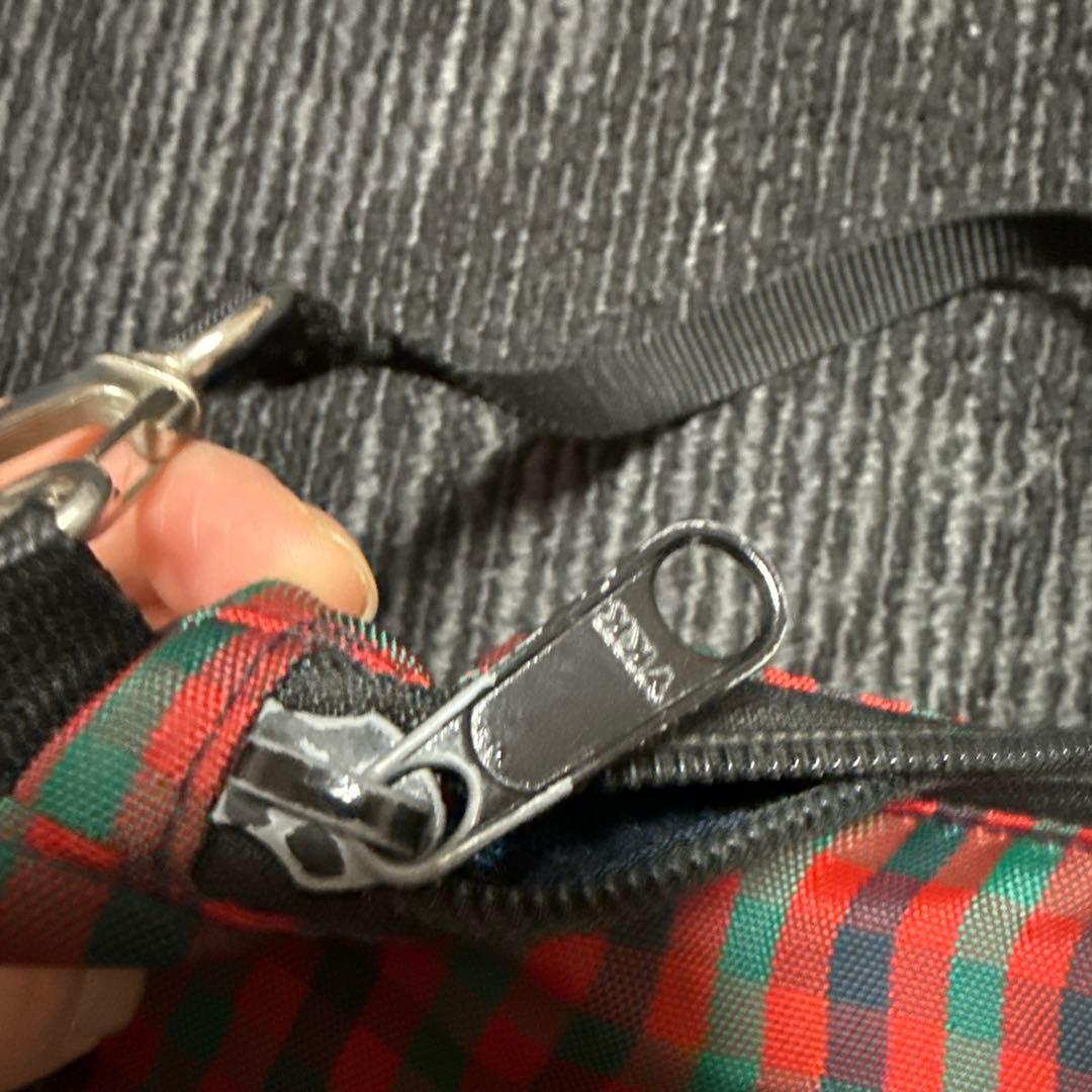 familiar チェック柄ショルダーバッグ　舟形ポシェット