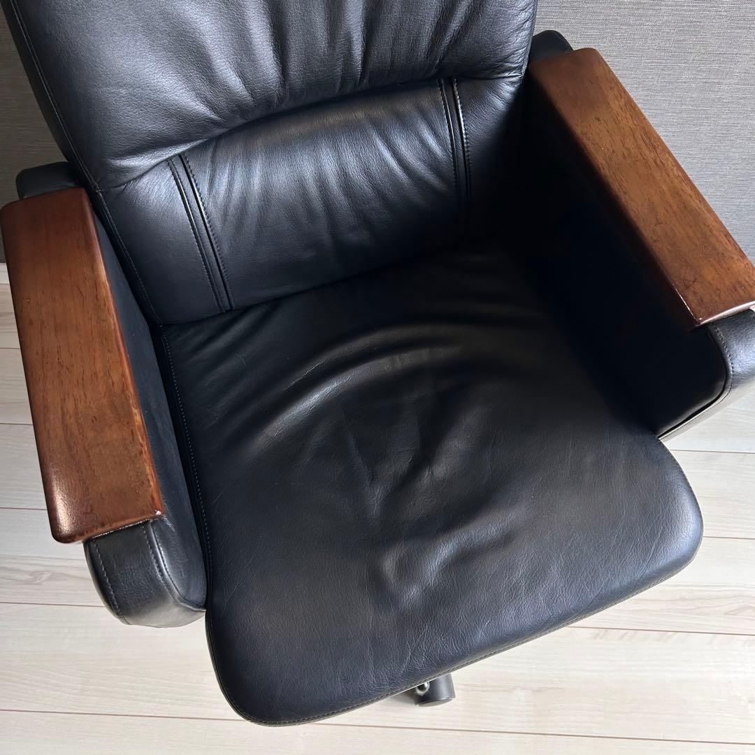 【美品】カリモク デスクチェア エグゼクティブ 本革 ウッド 昇降式 キャスター