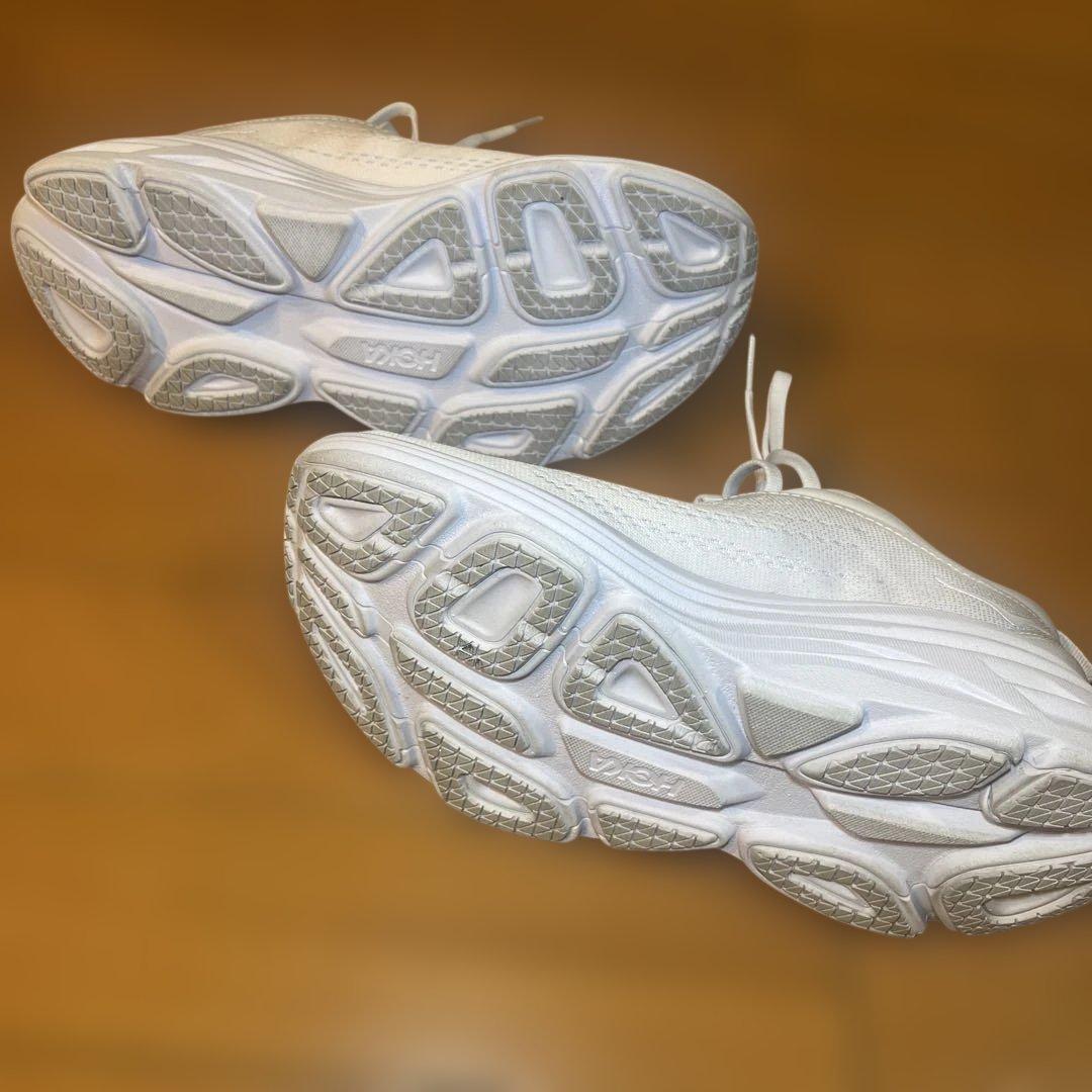 美品　HOKA BONDAI 8