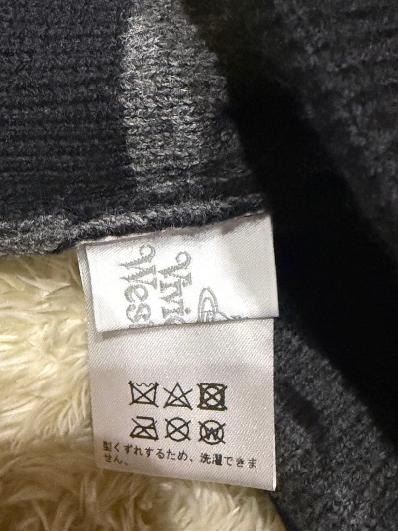 ヴィヴィアンウエストウッド　ニット帽　耳当て付き　フリンジ　オーブ　タッセル