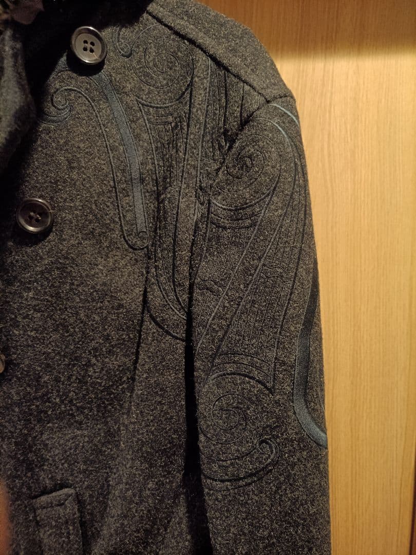 ピーコート　トライバル　タトゥー　LUZ