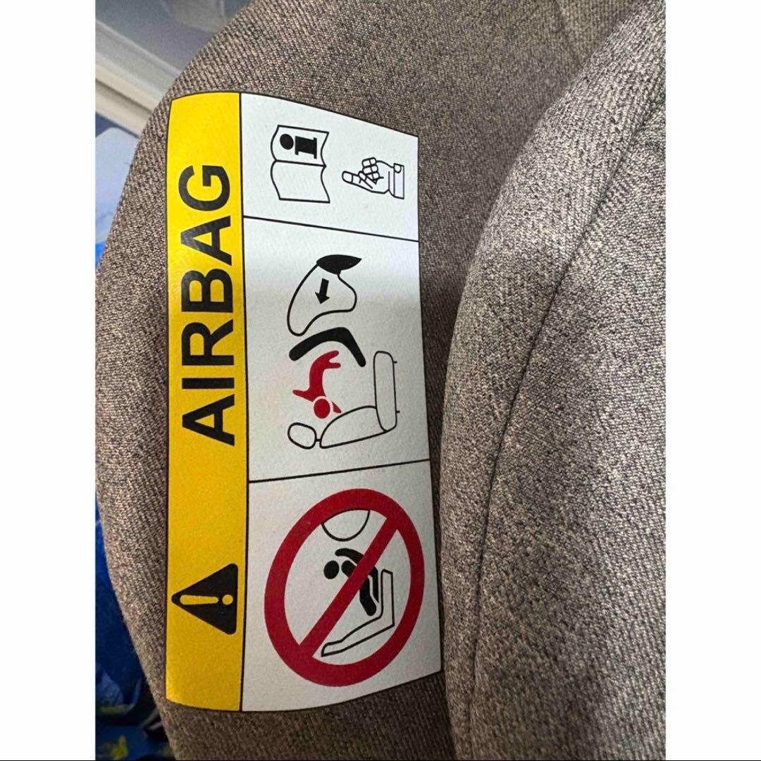 サイベックスシローナ　チャイルドシート 側面保護付き　ベージュ