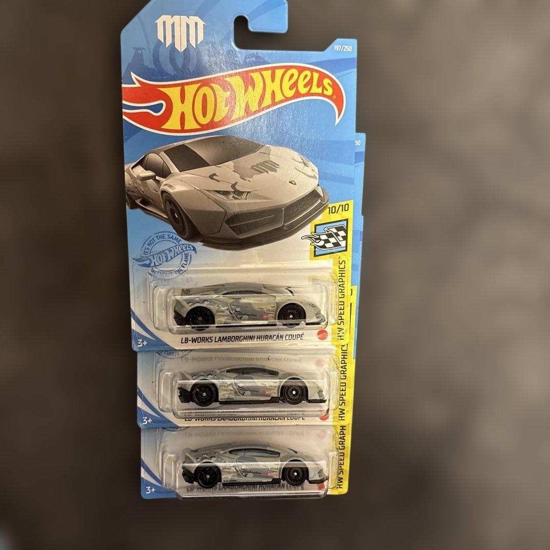 HotwHeeLs 新品　9台
