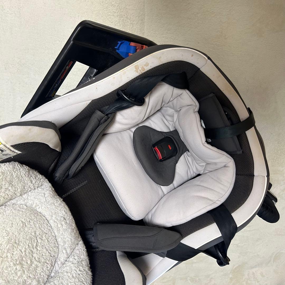 combi コンビ クルムーヴ チャイルドシート