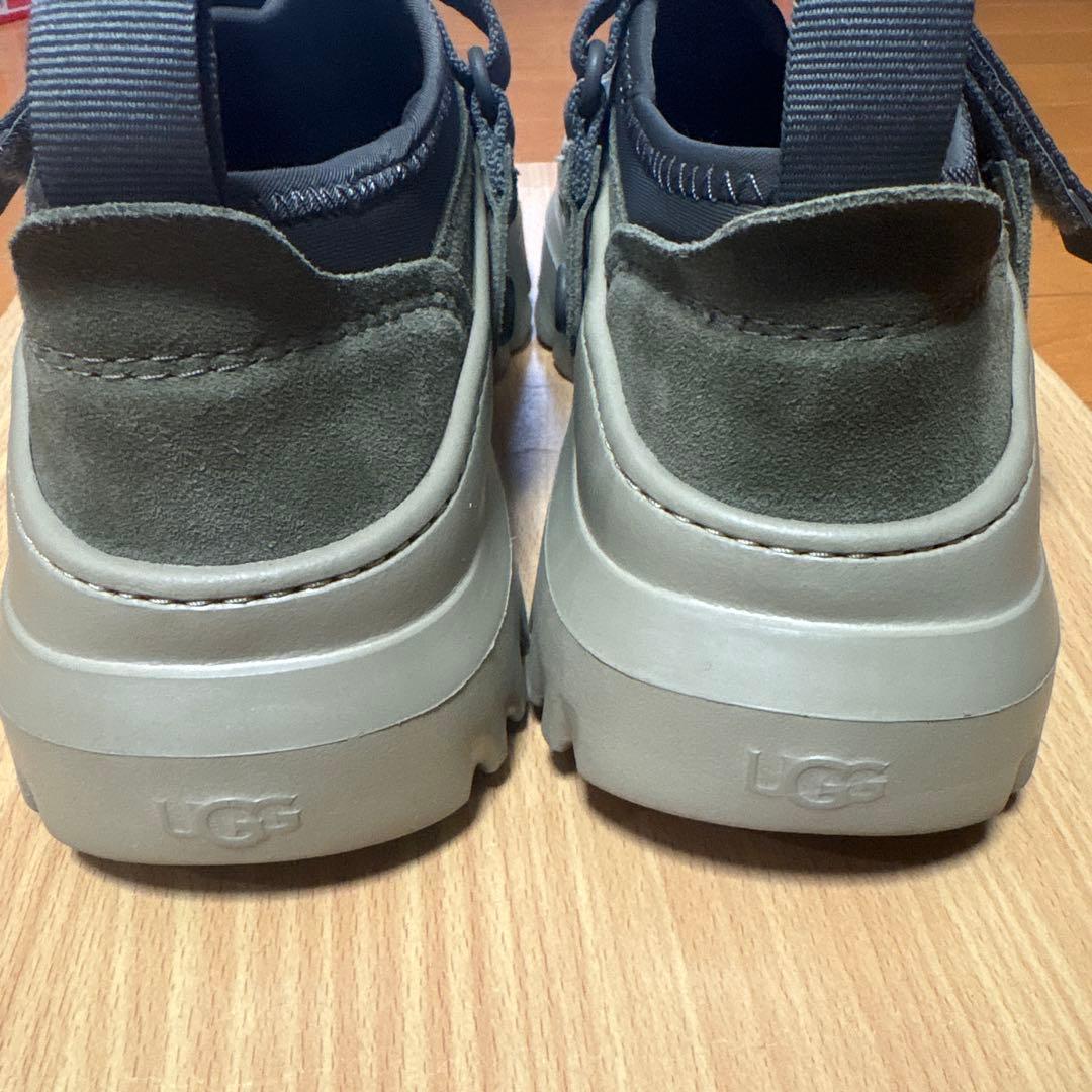 靴 UGG Peakmod Lowcut 25cm