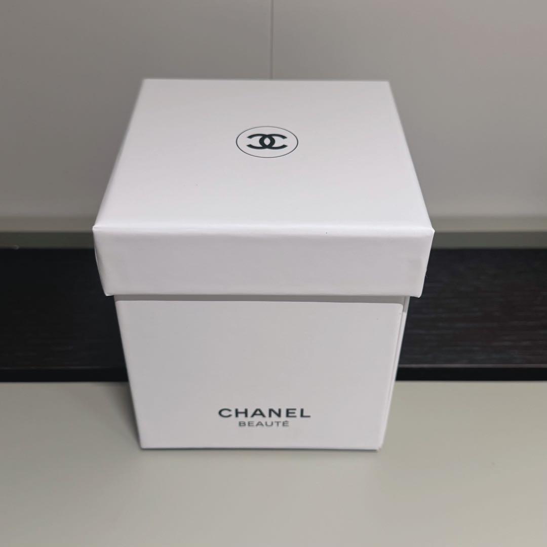 新品 CHANEL 2025 ホリデー限定 スノードーム ノベルティ シャネル