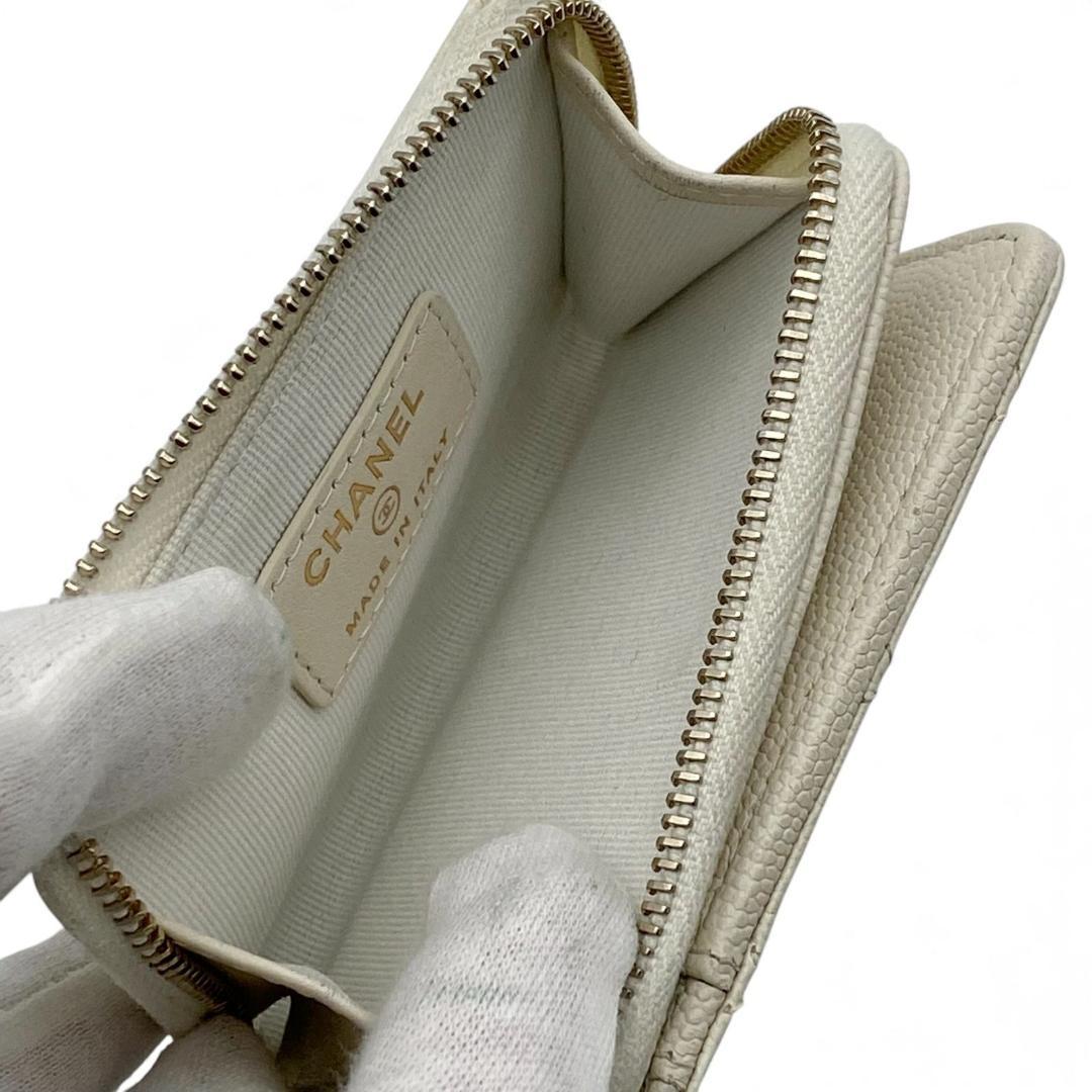 シャネル クラシック ジップケースス マトラッセ キャビアスキン ホワイト