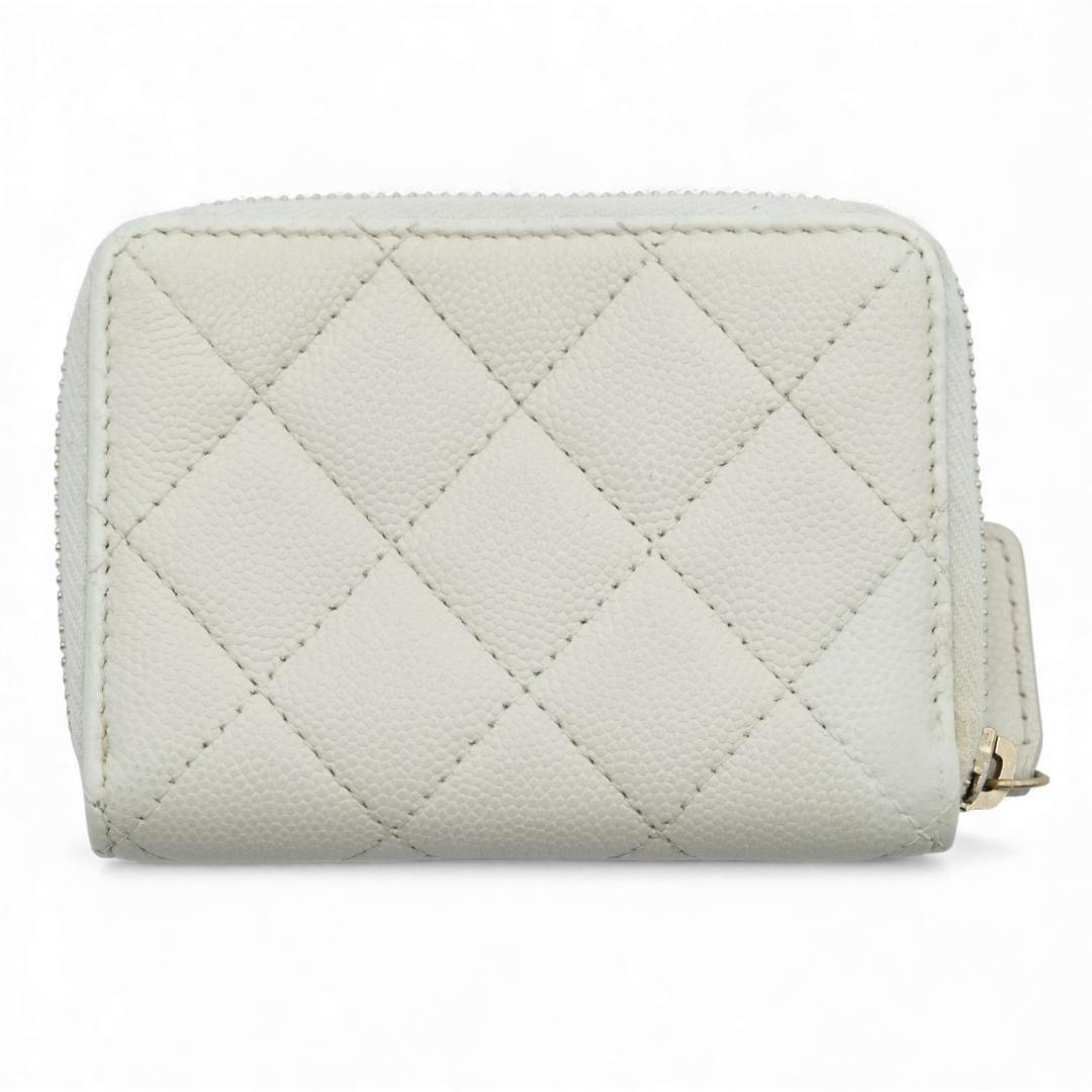 シャネル クラシック ジップケースス マトラッセ キャビアスキン ホワイト