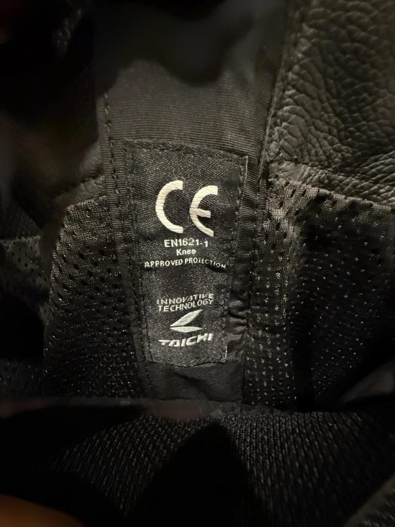 RSタイチ（RS TAICHI）レザーパンツ／ジャケットとジョイント可能