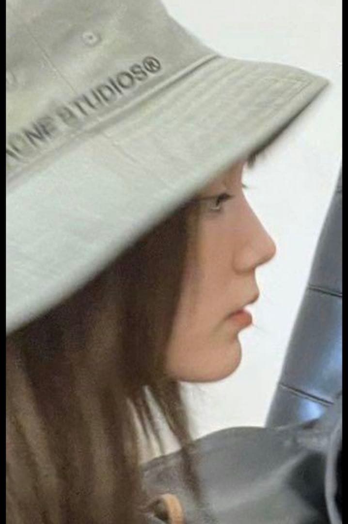 新品　本田翼　着用アクネストゥディオス　バゲットハット