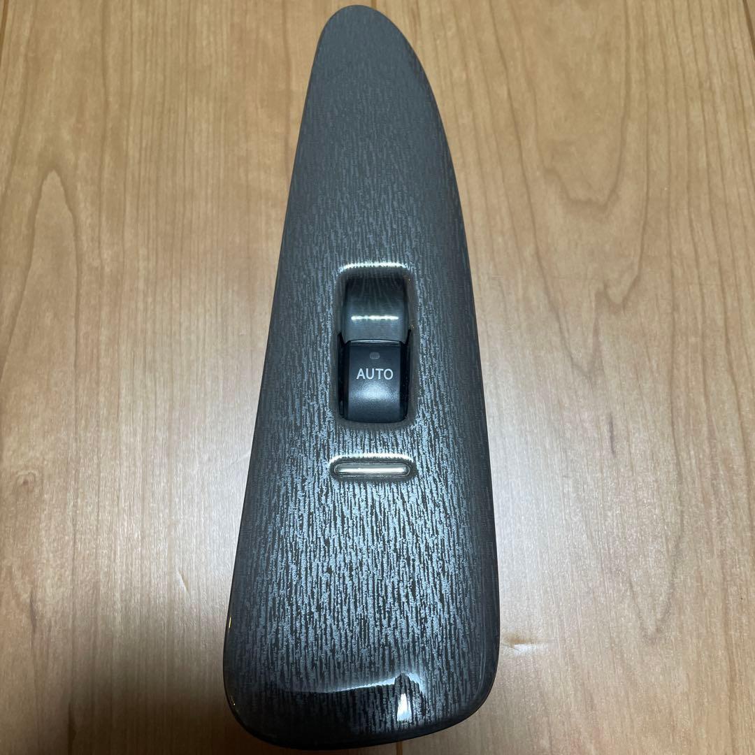 アルファードハイブリッド10系シルバー木目シフトブーツウィンドウパネルATH10