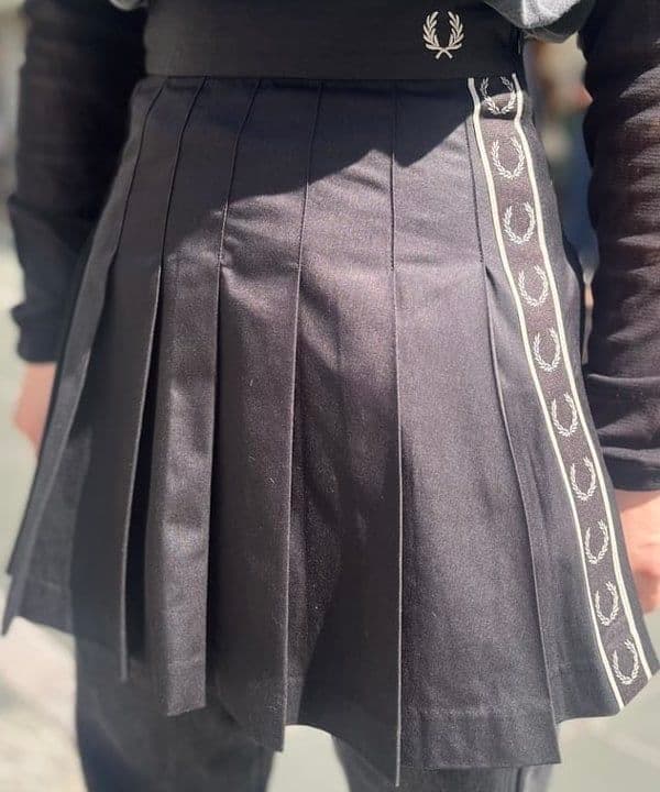 【小島】FRED PERRY × BEAMS プリーツスカート ミニ丈 黒