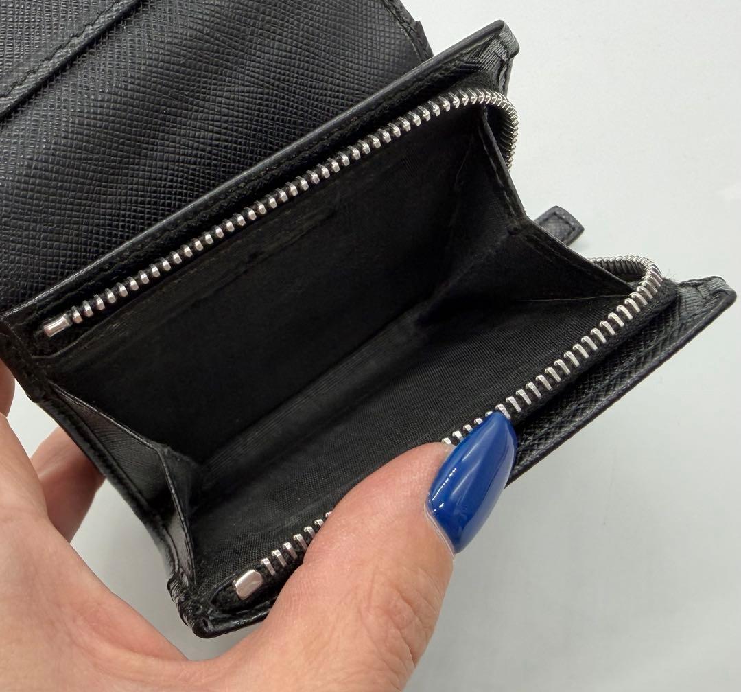 PRADA プラダ サフィアーノ トライアングル 二つ折り財布