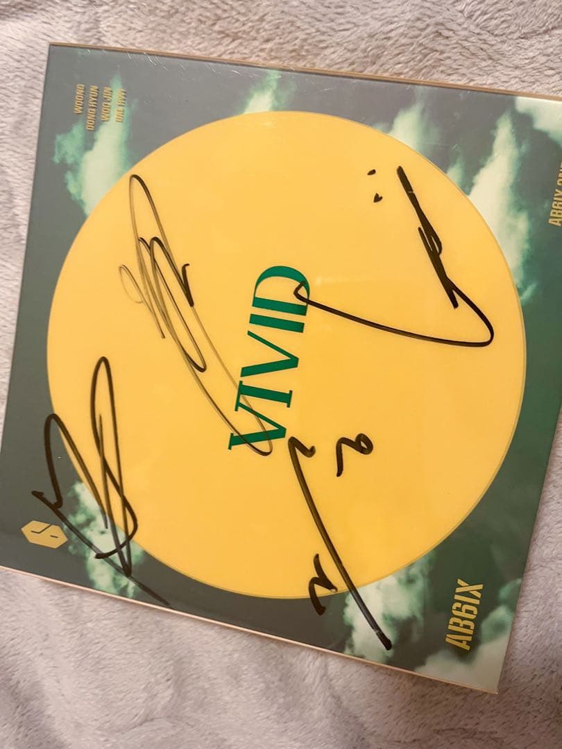 AB6IX VIVID サイン入りアルバム