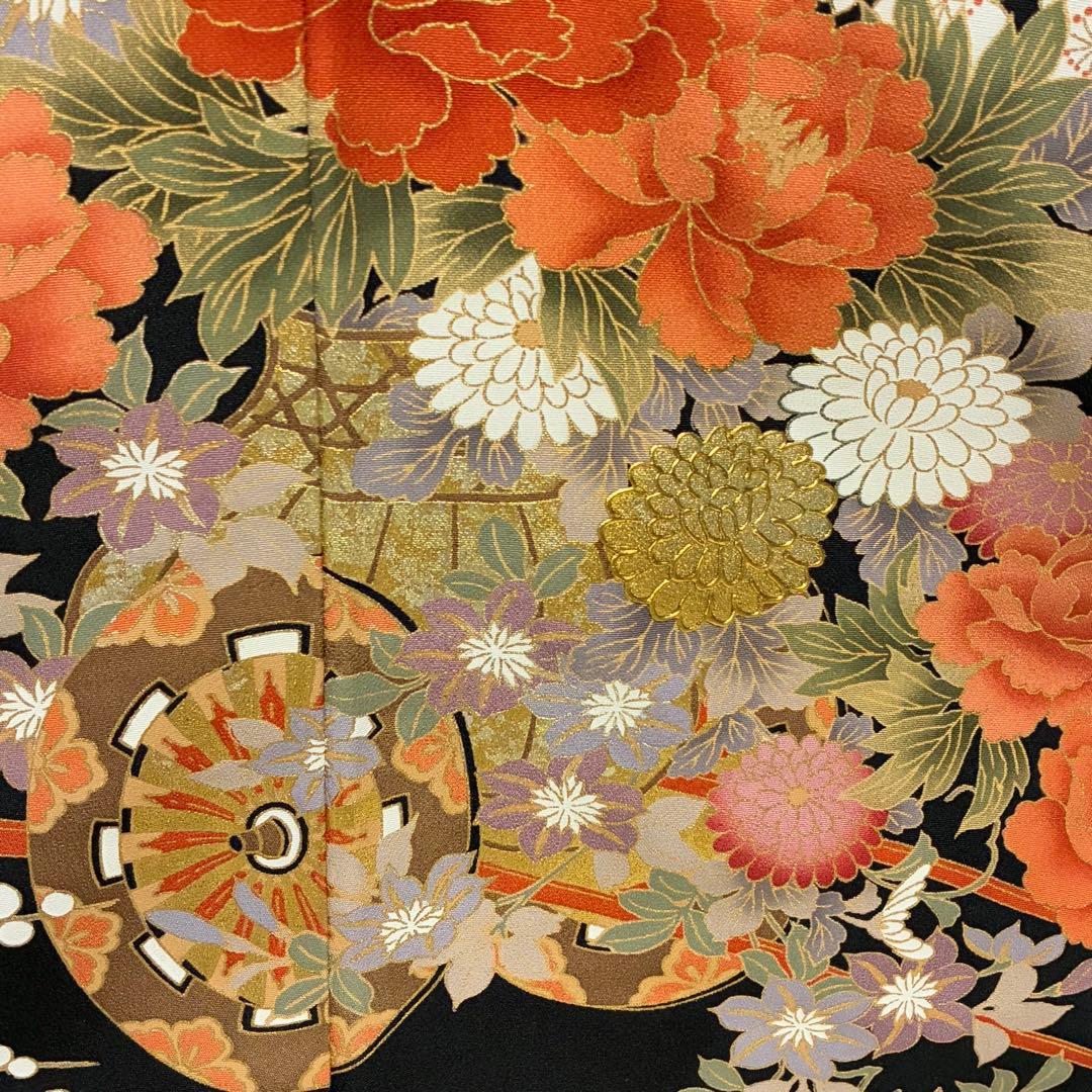 D165 黒留袖　牡丹刺繍　花車　正絹　着物　袷　しつけ糸付き未使用極美品