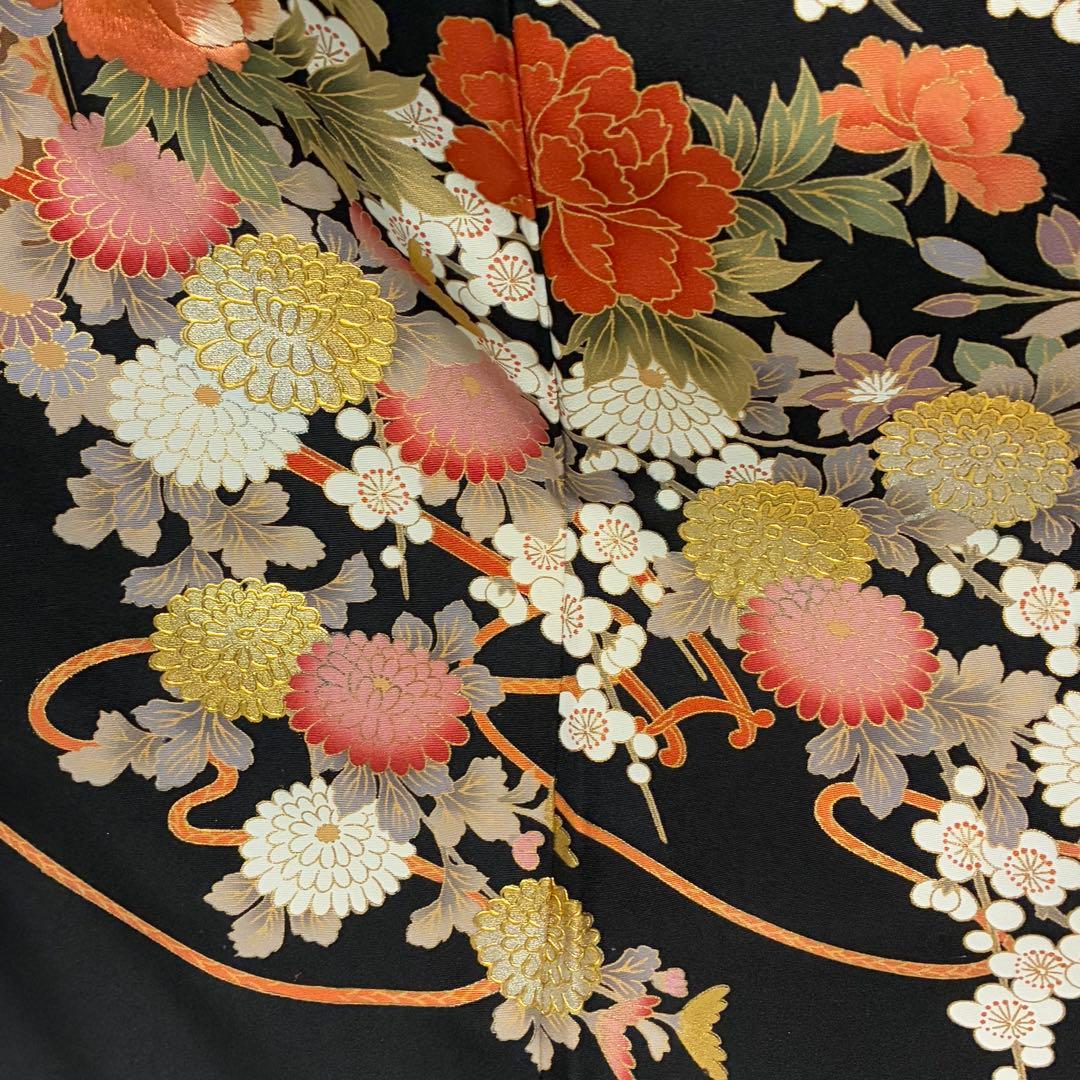 D165 黒留袖　牡丹刺繍　花車　正絹　着物　袷　しつけ糸付き未使用極美品