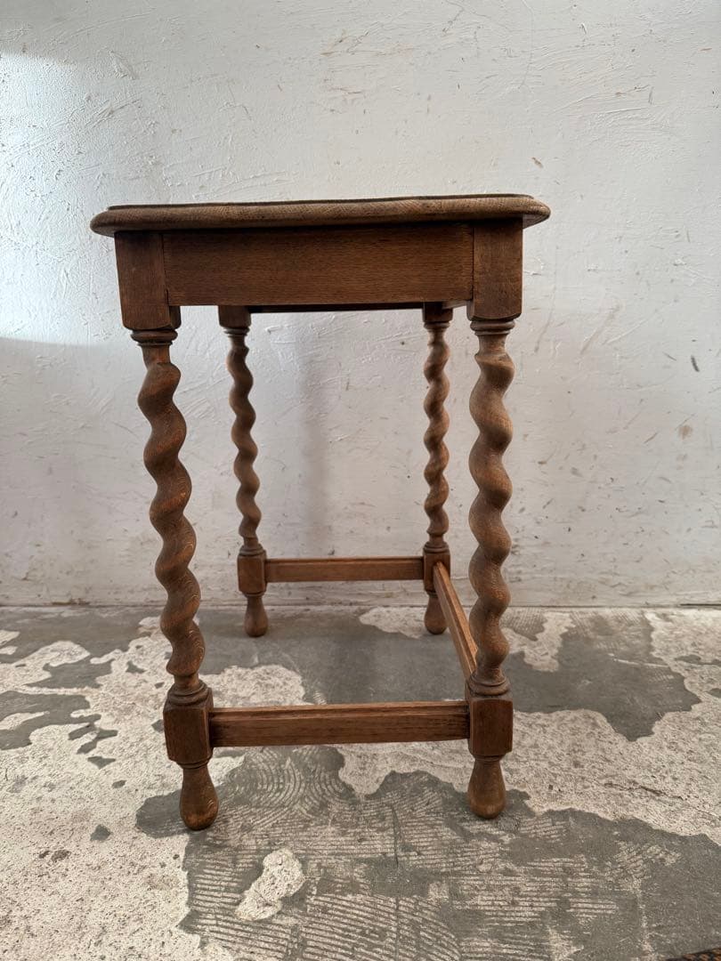 ビンテージ　サイドテーブル ベッドサイドテーブル　中　剥離