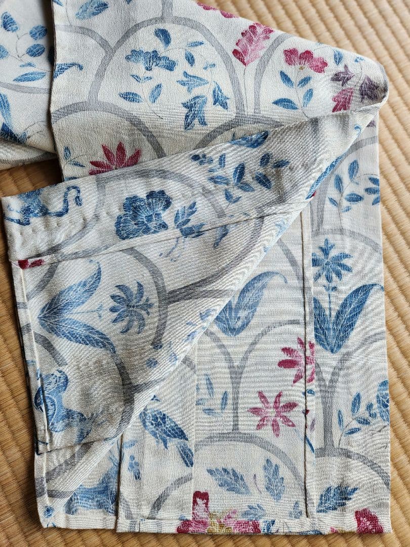 東雲ちりめん単衣　青海波に草花、鹿、鳥　付け下げ小紋　状態良好